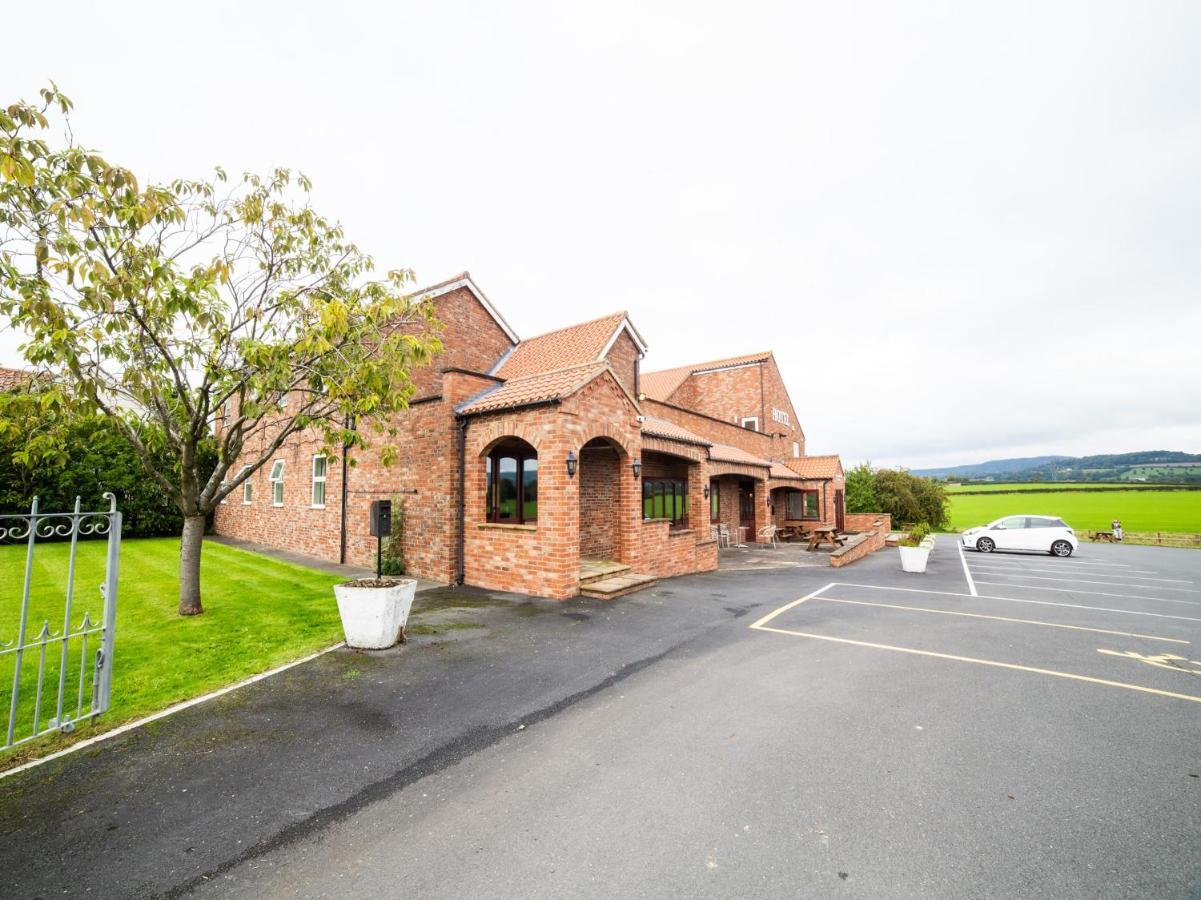 Oyo White Horse Lodge Hotel, East Thirsk Bagby Eksteriør billede